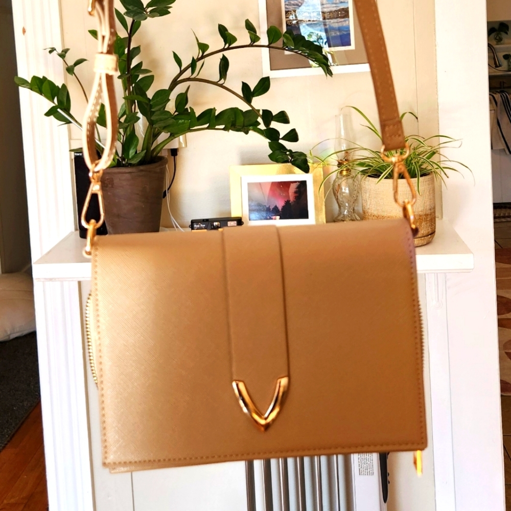 Elegant Tan Crossbody Bag